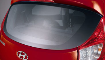Hyundai Eon - Integrated rear spoiler with stop lamp